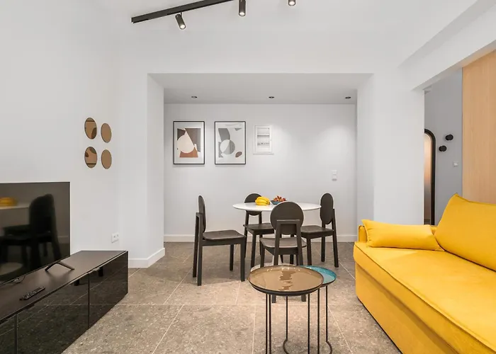 Modern And Cozy Apartment With Elegant Decor