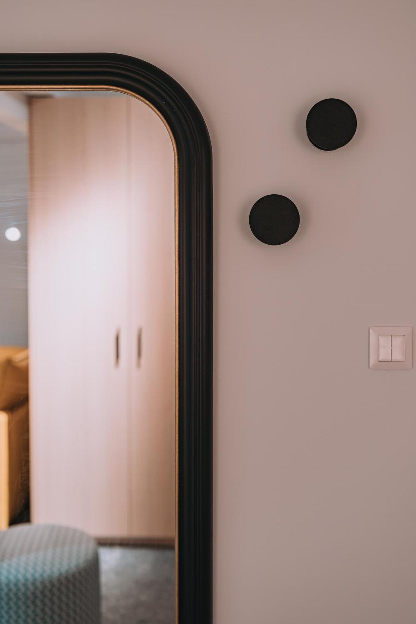 Apartament Modern And Cozy With Elegant Decor Pireu